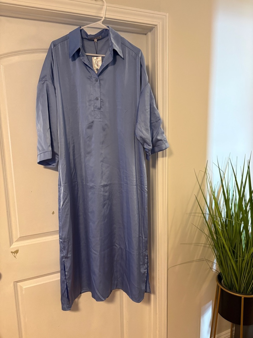 Yakira Bella Silky Dress with pockets